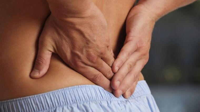 La osteocondrosis lumbar causa molestias en la parte baja de la espalda